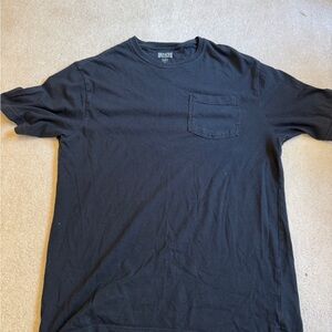 Duluth Trading Co Black Short Sleeve Tee with Pocket long tail relaxed fit